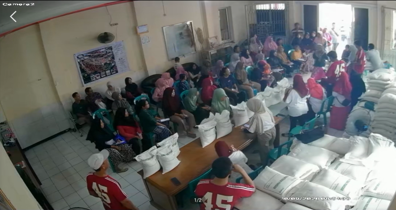 Berita PEMBAGIAN BANTUAN PANGAN DI DESA PARAPATAN TELAH SELESAI DILAKSANAKAN - Desa Parapatan Sumberjaya